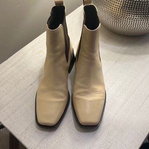 Sam Edelman Thelma Chelsea Bootie in eggshell color. brown wood stacked heal.